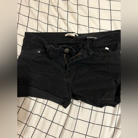 H&M Black Summer Shorts in Black, Size Women’s 6 - Picture 1 of 4